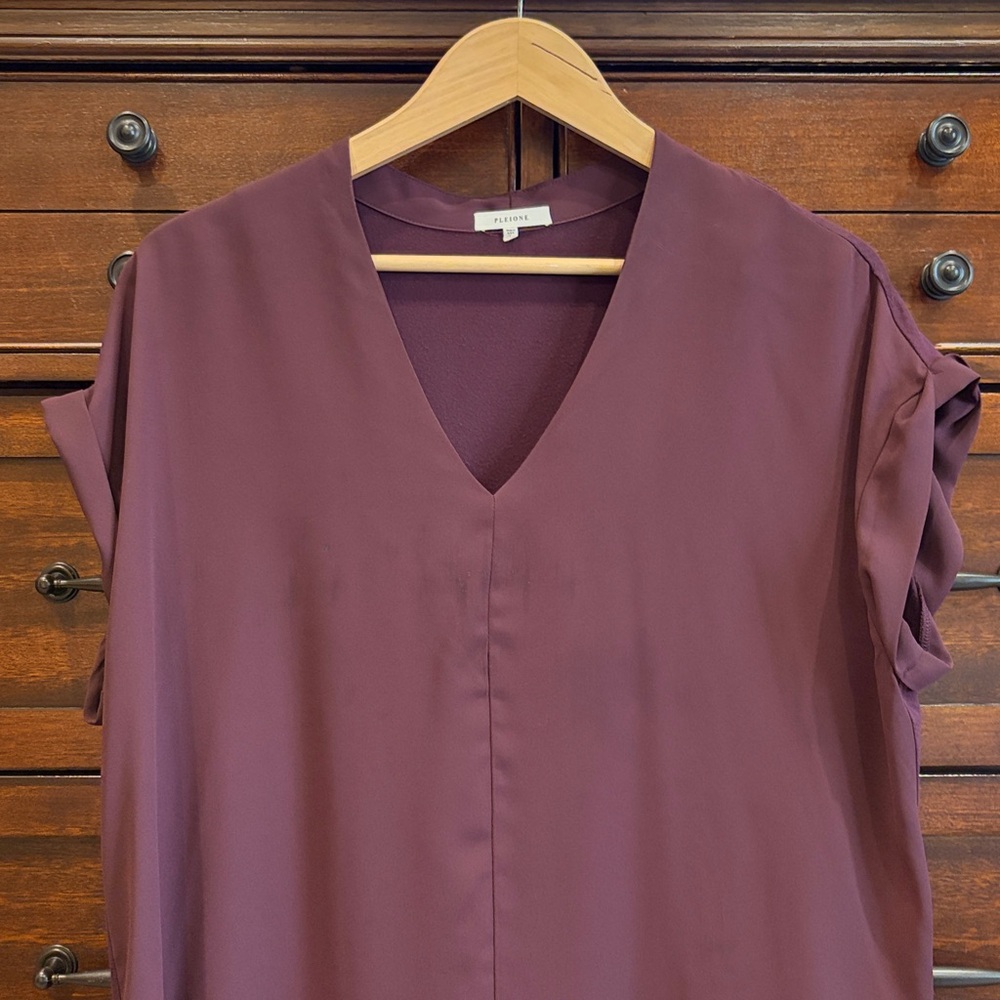 Pleione Women's Top Size Large Purple V-Neck Cap Sleeve Hi-Low Hem Casual Blouse - Picture 3 of 16